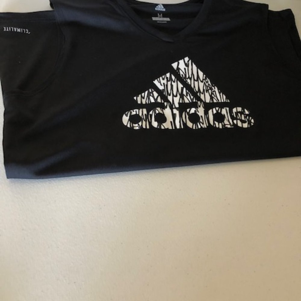 adidas Women's Sleeveless Softball Graphic T-Shirt